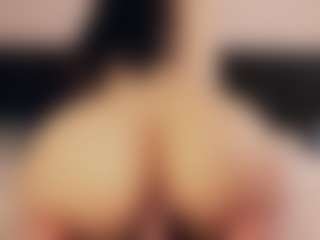 Live cam show with Aliyv - Small Tits on CamwithHer