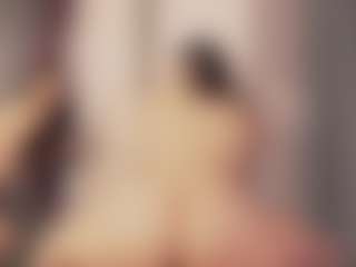 Live cam show with Aliyv - Green Eyes on SquirtSoMuch