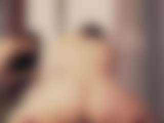 Live cam show with Aliyv - Petite on SpunkLive