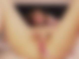 Live cam show with Aliyv - Green Eyes on Camsoda