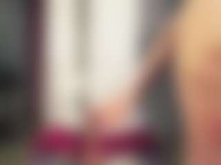 Live cam show with Aliyv - Small Tits on intimatelivegirls.com