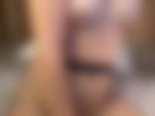 SusannJohnson's Live Sex Cam Show