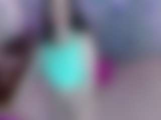 Live cam show with Abby - Facial Piercings on AdultVida.com