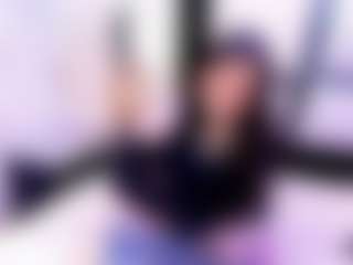 Live cam show with hannacollins01 - Green Eyes on Cam Slut