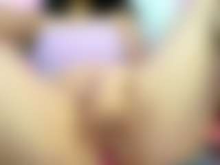 Live cam show with Lei - Small Tits on Soda Cam