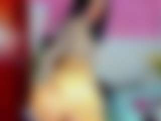Live cam show with Lizz-Sweetxx - Drinking on xplaylive.com