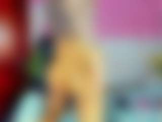 Live cam show with Lizz-Sweetxx - Brown Eyes on Camsoda