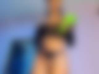 Lizz-Sweetxx's Live Sex Cam Show
