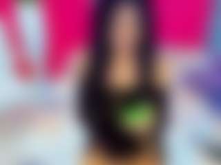 Live cam show with Lizz-Sweetxx - Orgasm on CamClone