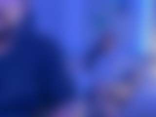 Live cam show with Cali Latina - Shaved Pussy on Livezox