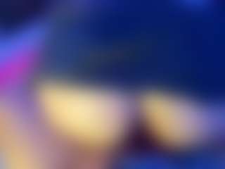 Live cam show with Cali Latina - Facesitting on Camming Site