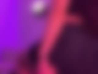Live cam show with Mila Noir - Ass Clapping on slutload