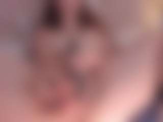 Live cam show with aprilwatsonn - Pussyplay on hotwifechat.live
