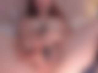 Live cam show with aprilwatsonn - Green Eyes on SquirtSoMuch