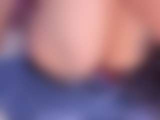 Live cam show with aprilwatsonn - Thin on galaxygirlnitro.com