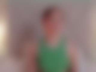 Live cam show with aprilwatsonn - Nipple Piercings on Milfs Live