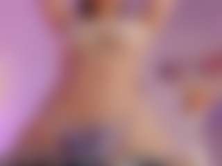 Live cam show with aprilwatsonn - Green Eyes on StripNow