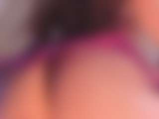 Live cam show with aprilwatsonn - Colombia on AdultVida.com