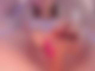 Live cam show with aprilwatsonn - Thin on madthumbs