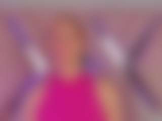 Live cam show with aprilwatsonn - Nipple Piercings on AdultVida.com
