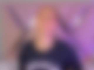 Live-Cam-Show mit aprilwatsonn - Brown Hair auf Camsoda