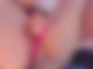 Live cam show with aprilwatsonn - Colombia on Dolls Live
