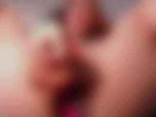 aprilwatsonn's Live Sex Cam Show