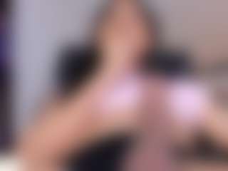 Live cam show with Ari-Ana - Tiny Tits on Camsoda