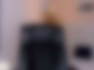 Live cam show with Ari-Ana - Caucasian on Camming Site