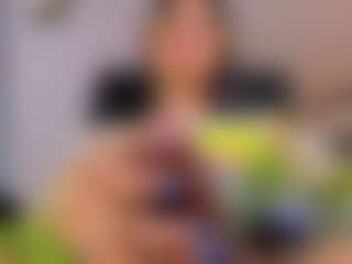 Live cam show with Ari-Ana - Brown Eyes on Strip Flash - Live Sex Shows
