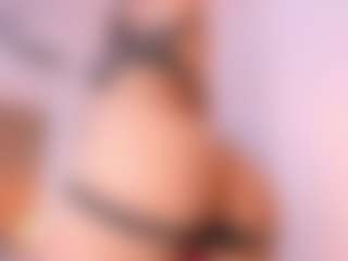Live cam show with Nicolettebalee - Mature MILF on Camsoda