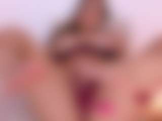 Live cam show with Nicolettebalee - Brown Hair on Mixed Magazine Live