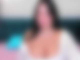 GloriaBates's Live Sex Cam Show