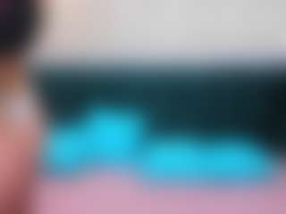 GloriaBates's Live Sex Cam Show