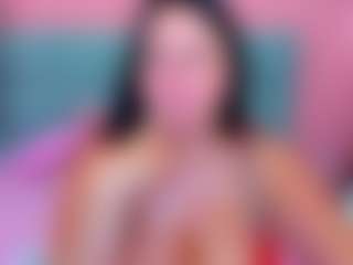 Live cam show with GloriaBates - Oil on Camsoda