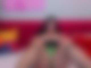 GloriaBates's Live Sex Cam Show