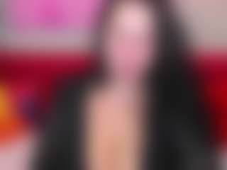 Live cam show with GloriaBates - Striptease on Camsoda