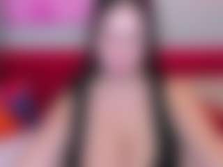 Live cam show with GloriaBates - Striptease on Camsoda