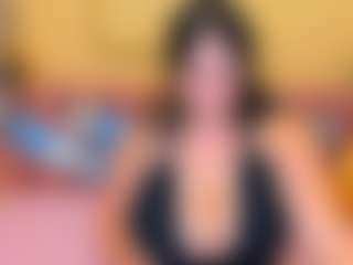 Live cam show with GloriaBates - Twerk Young Adult on Milfs Live
