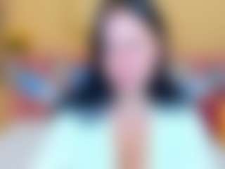 Live cam show with GloriaBates - Cute on madthumbs