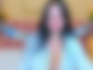 Live cam show with GloriaBates - Flashing on Camsoda