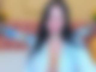 Live cam show with GloriaBates - Upskirt on Latina Girls
