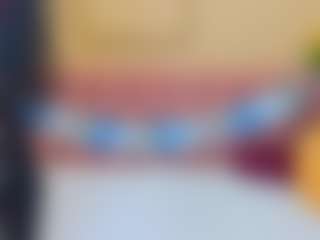 Live cam show with GloriaBates - Green Eyes on EXY