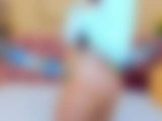 Live cam show with GloriaBates - Chubby on Cam Slut