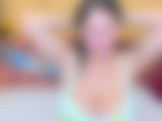 Live cam show with GloriaBates - Chubby on CamwithHer