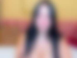 Live cam show with GloriaBates - Twerk Young Adult on Camsoda
