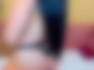 GloriaBates's Live Sex Cam Show