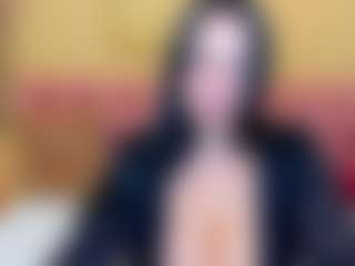 Live cam show with GloriaBates - Full Nudity on Gym Cam Girls
