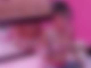 Live cam show with Riley-Horson - Camel Toe on Strip Flash - Live Sex Shows