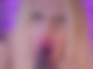 Live cam show with trixiedoll - Blue Eyes on CamClone